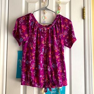 Girls floral blouse. Like new condition!